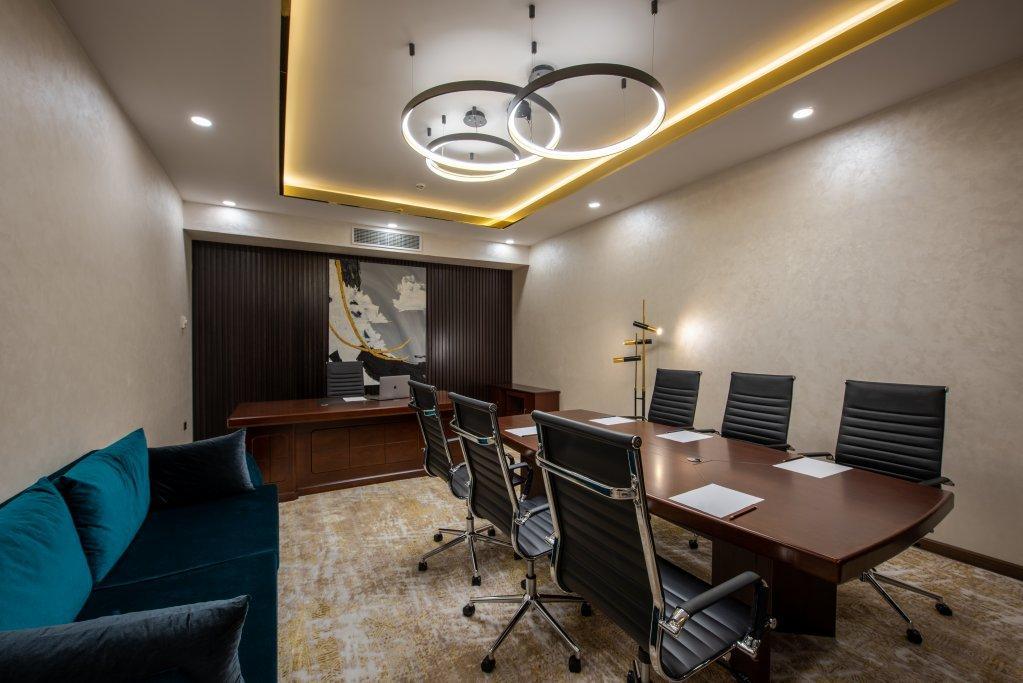 Wyndham Garden Tashkent Hotel Ngoại thất bức ảnh