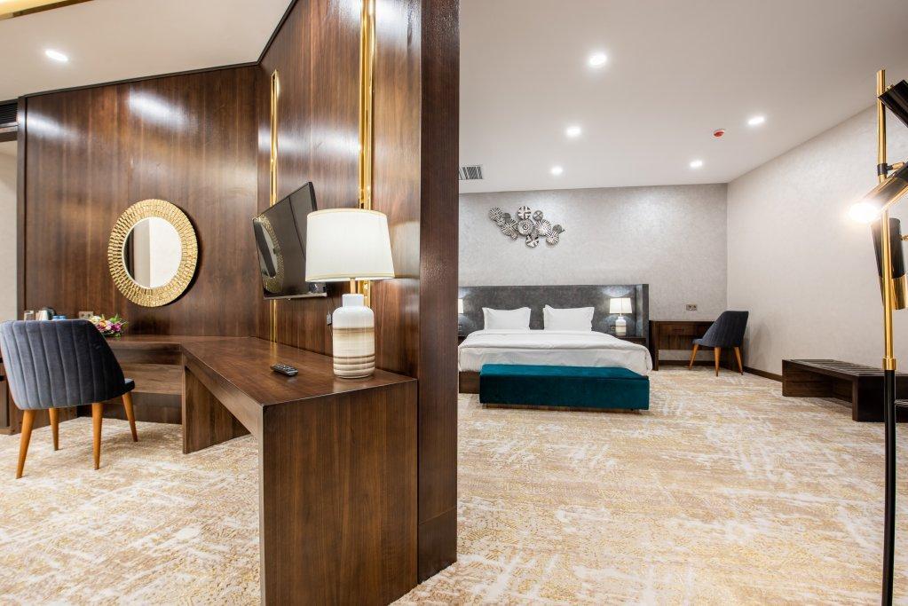 Wyndham Garden Tashkent Hotel Ngoại thất bức ảnh