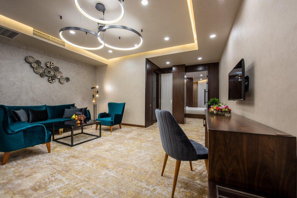 Wyndham Garden Tashkent Hotel Ngoại thất bức ảnh