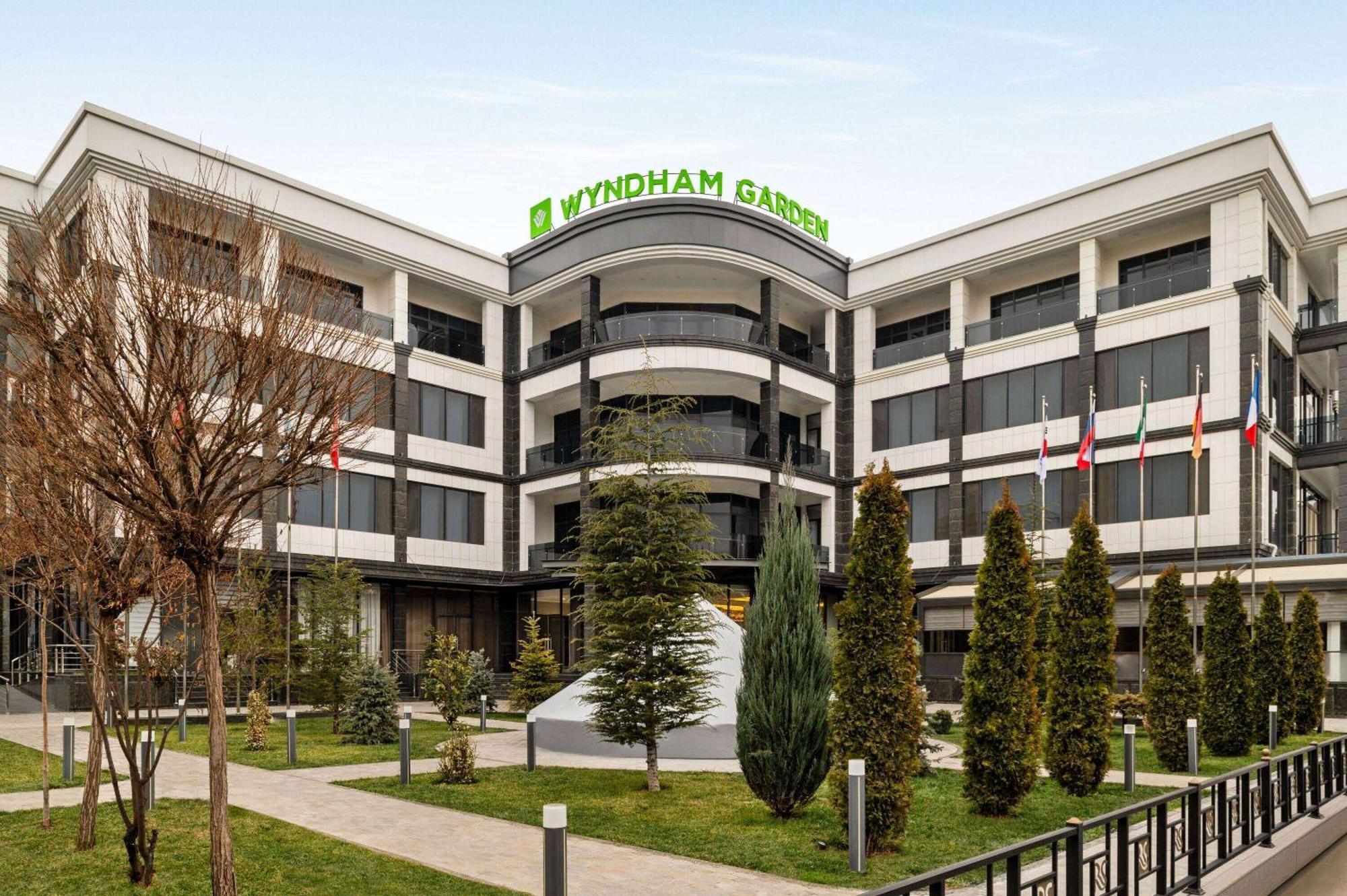 Wyndham Garden Tashkent Hotel Ngoại thất bức ảnh