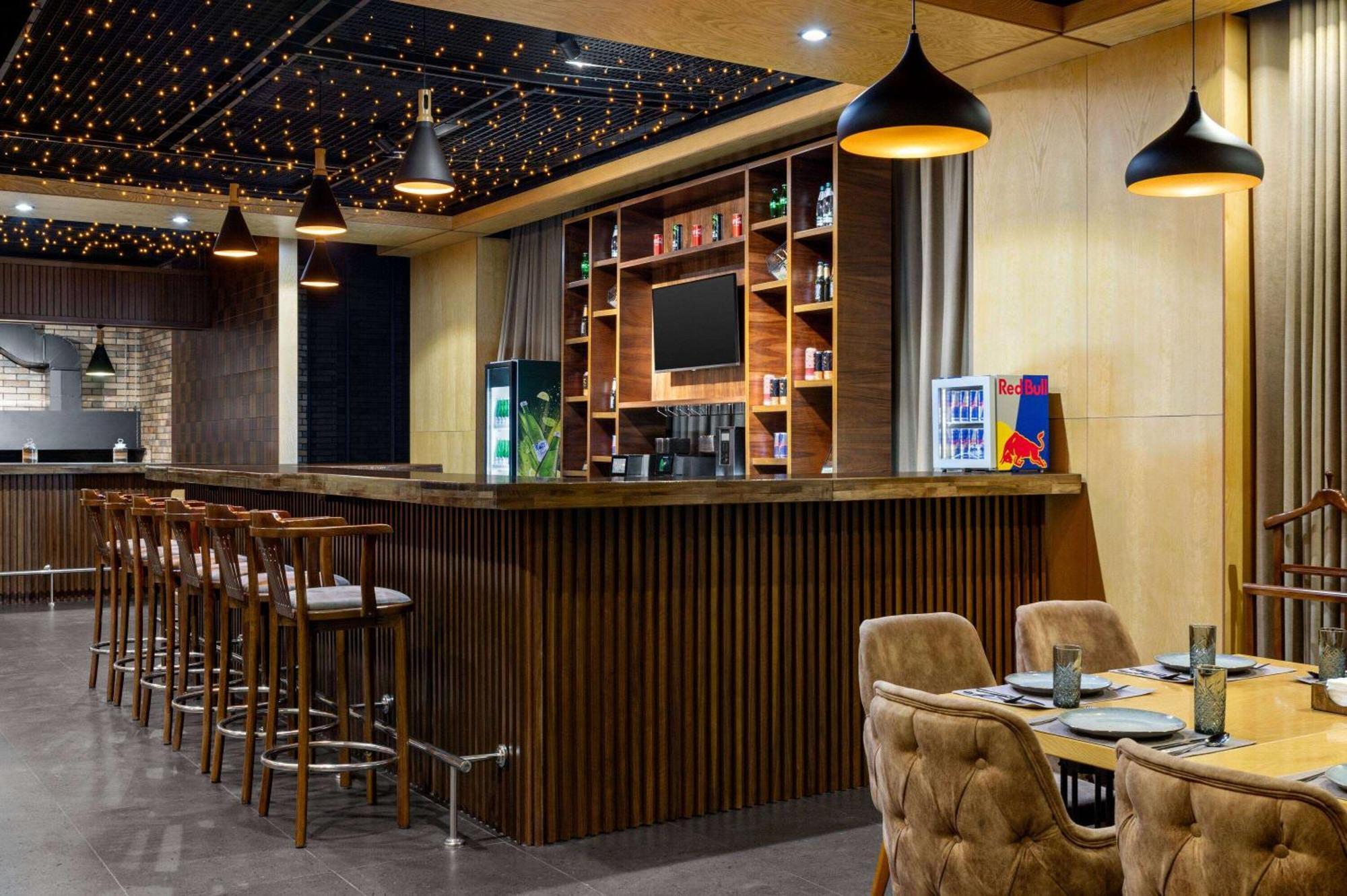 Wyndham Garden Tashkent Hotel Ngoại thất bức ảnh
